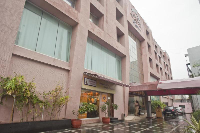 Fabhotel Cambay Sapphire Ahmedabad Exterior photo