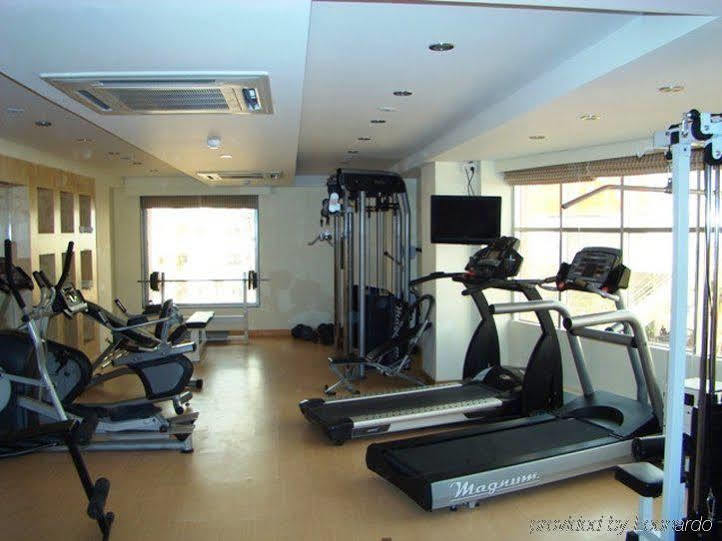Fabhotel Cambay Sapphire Ahmedabad Exterior photo